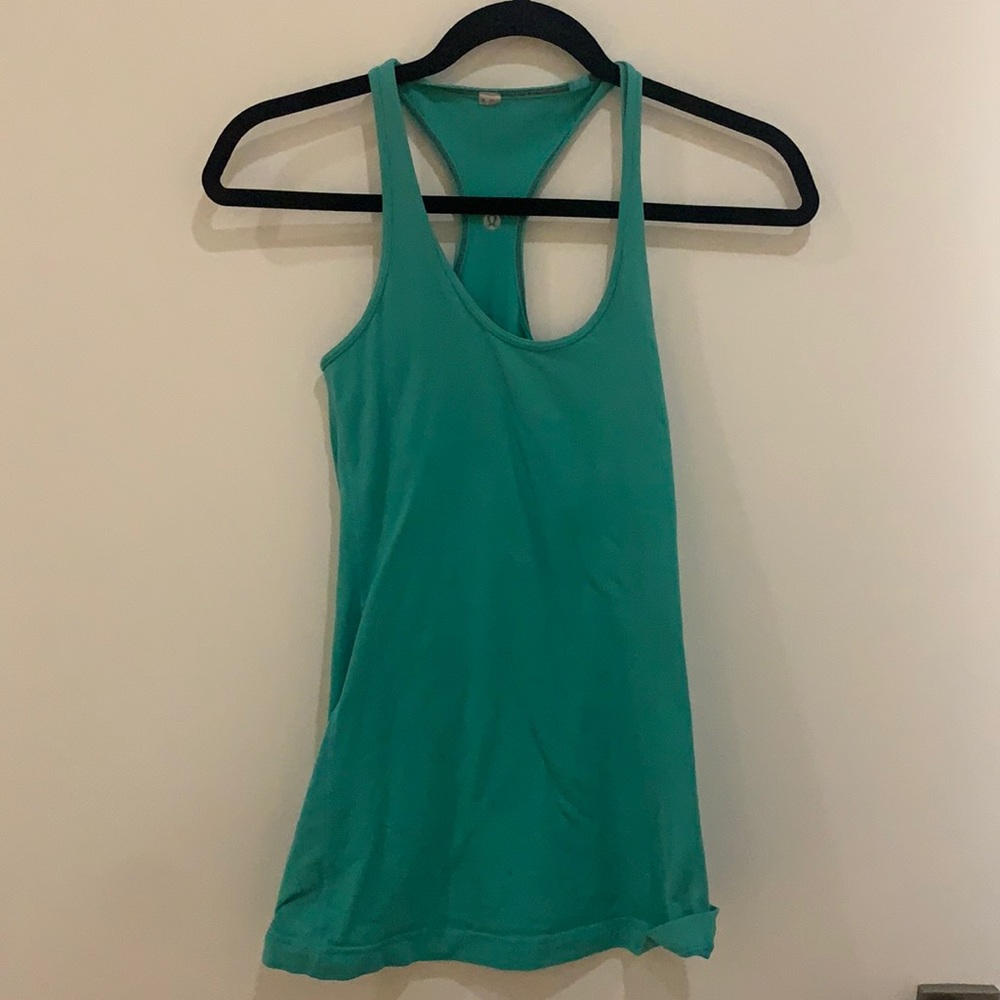 Lululemon workout top